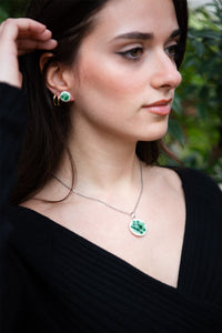 Collana in porcellana verde acqua